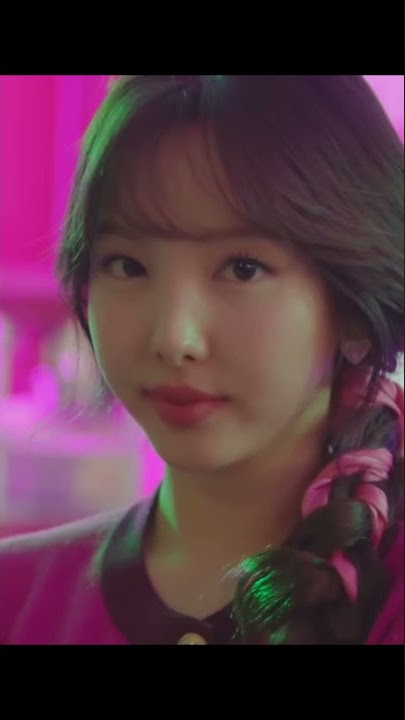 Nayeon Kura Kura Fall #Nayeon #Twice