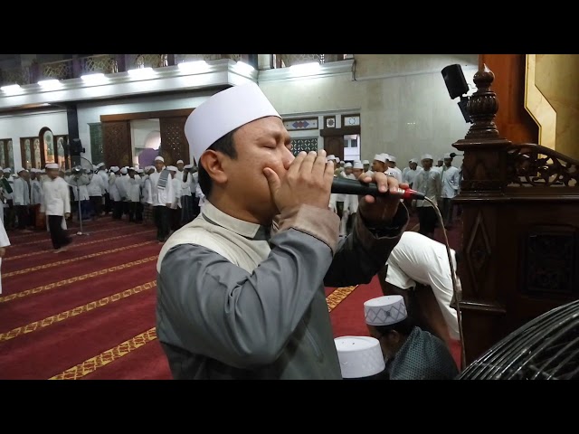 Adzan Versi Madinah, Ternyata Ust H Aang Kunaifi tak hanya pandai Ceramah class=