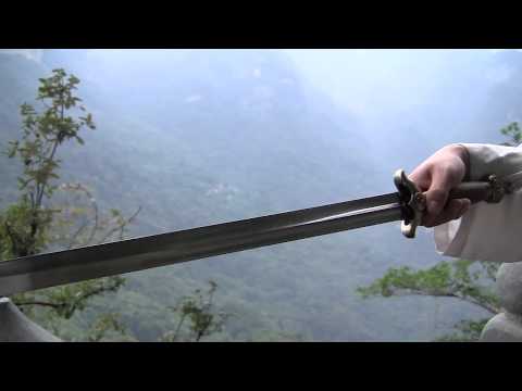 Wudang Sword - Tai Yi Daoist Form and Applications (YMAA) 武當劍