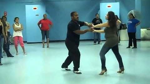 Juan Portella & Caridad of Cache Studio On2 Salsa dancing
