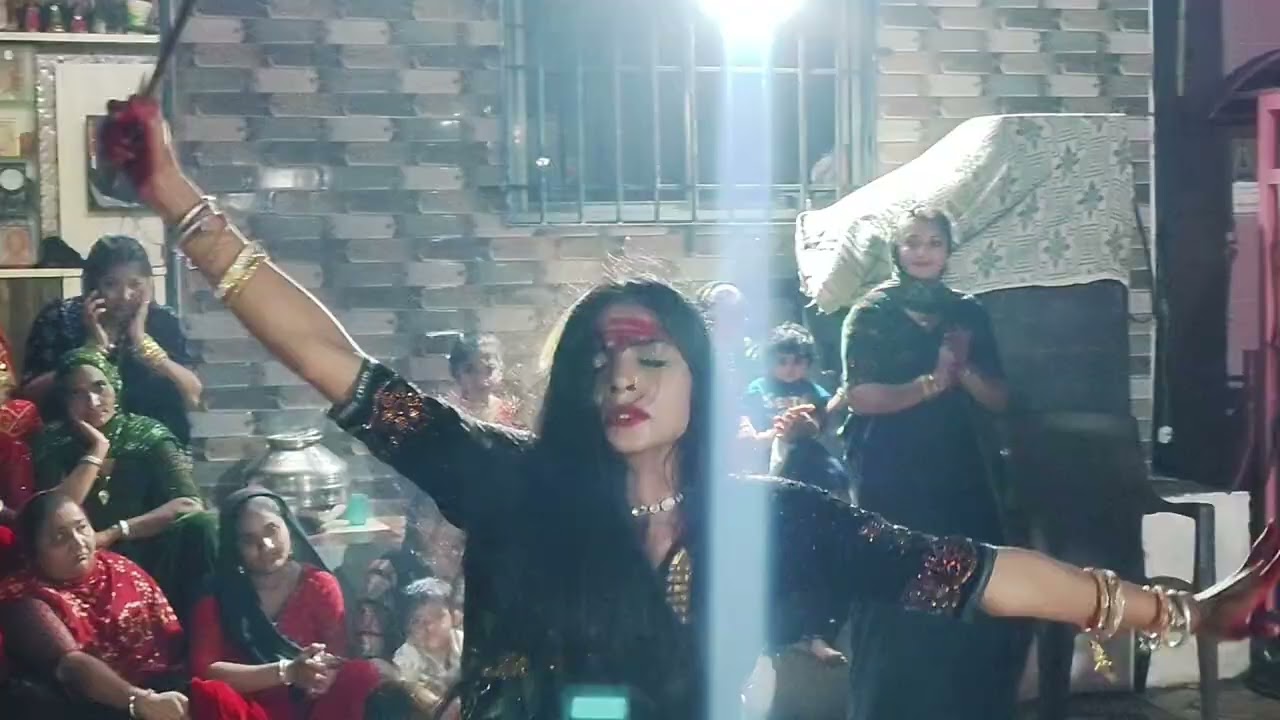 મોગલ ને ભજો જીવ દિન રાજ...