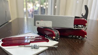 картинка: Victorinox Compact: ножик на пляжный отдых