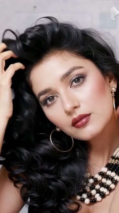 Madhuri Dixit. Phool mangu na bahar mangu.from (Raja)