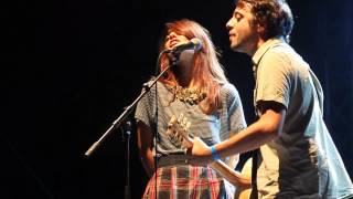 Video thumbnail of "Levante & Bianco   Mela + Corri Corri - Live - Carroponte   11/09/2015"