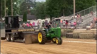48 JD G at the Huntingdon Co Fair 2nd gear pull