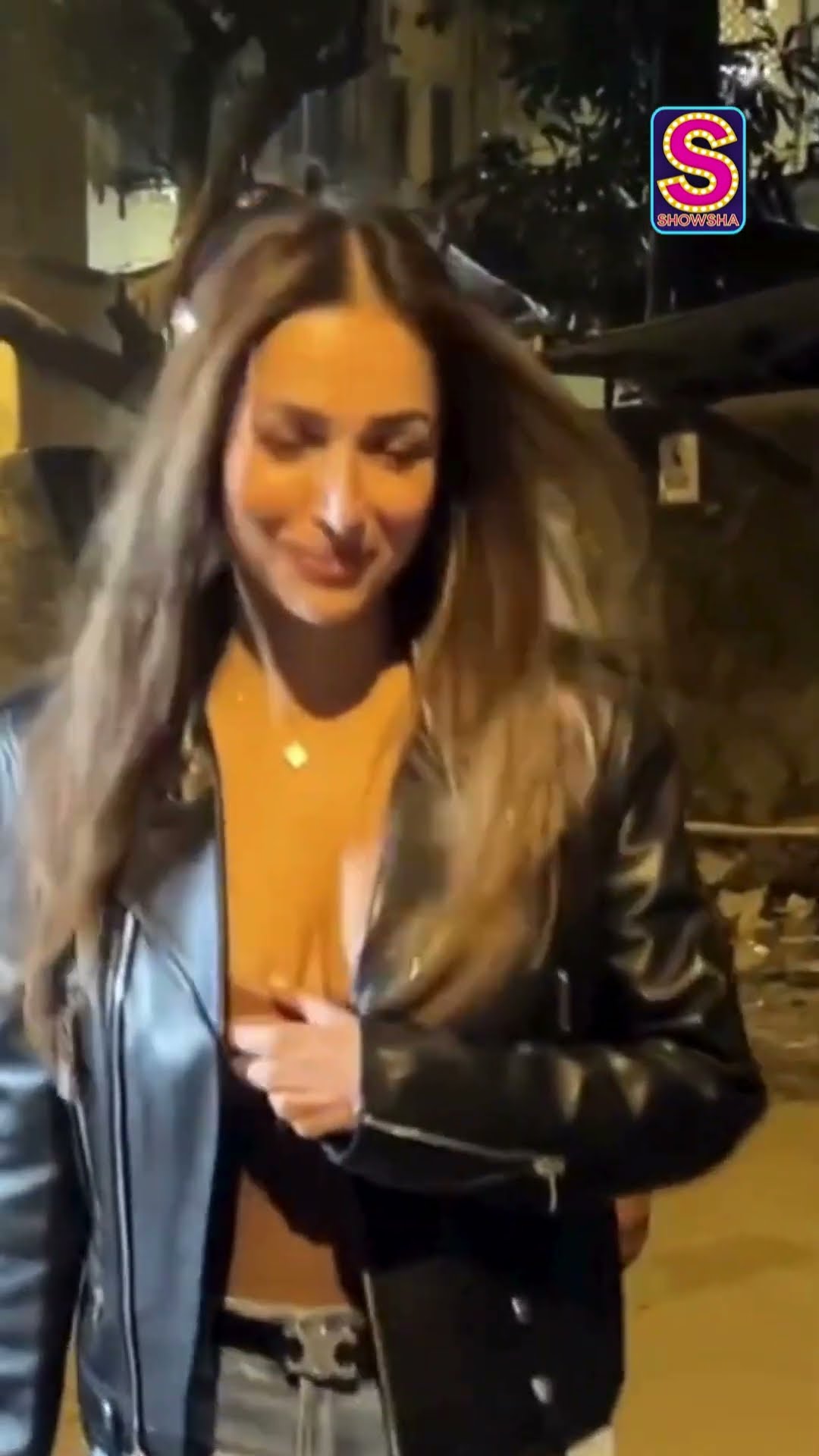 Malaika Arora Looks Chic As She Opts For A Casual Look While She Poses For Paps | N18S | #viral