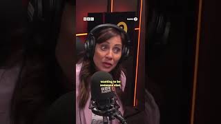 Natalie Imbruglia talks to Fearne about her iconic 90s haircut 💇‍♀️ - BBC