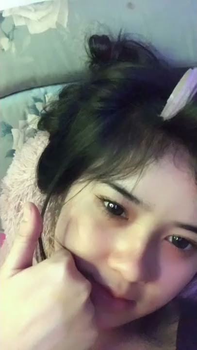 Mode rebahan ON #shorts #cewecantik #goyang