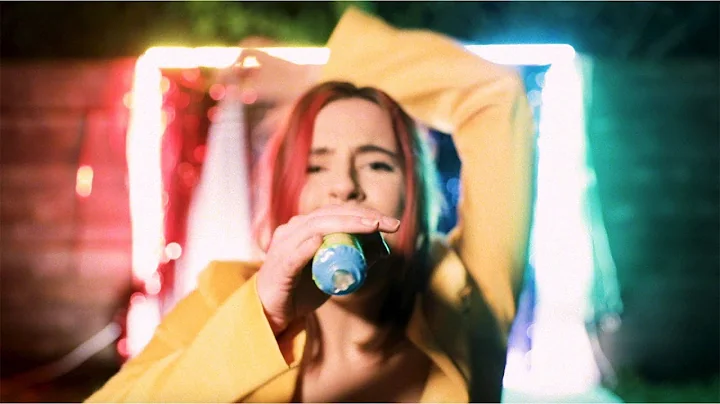 Marisa Maino - LOVE SUX (Official Video)