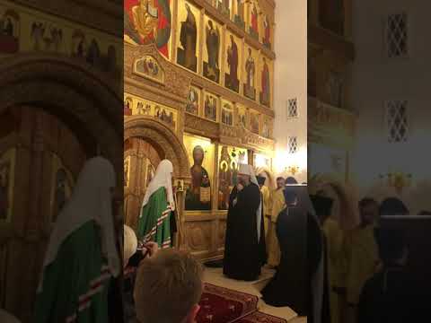 Патриарх Кирилл прибыл на всенощное бдение в Свято-Иверский женский монастырь Ростова