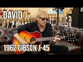 Capture de la vidéo David J From Bauhaus And Love & Rockets With A 1962 Gibson J-45 At Norman's Rare Guitars