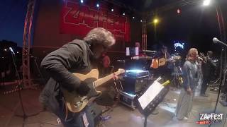 ZapFest 2019 • Motor Show - 20 - Torpedo blu
Torpedo blu (Giorgio Gaber) 1968
• Anna Maria Sansoni: voce
• Vittorio Paolini: chitarra
• Giacinto Cistola: chitarra
• Domenico Caselli: chitarra acustica
• Paolo Marconi: tastiere
• Domenico Di Quirico: basso
• Alberto Biancucci: batteria
www.zapfest.it ZapFest 2019 • Motor Show - 20 - Torpedo blu