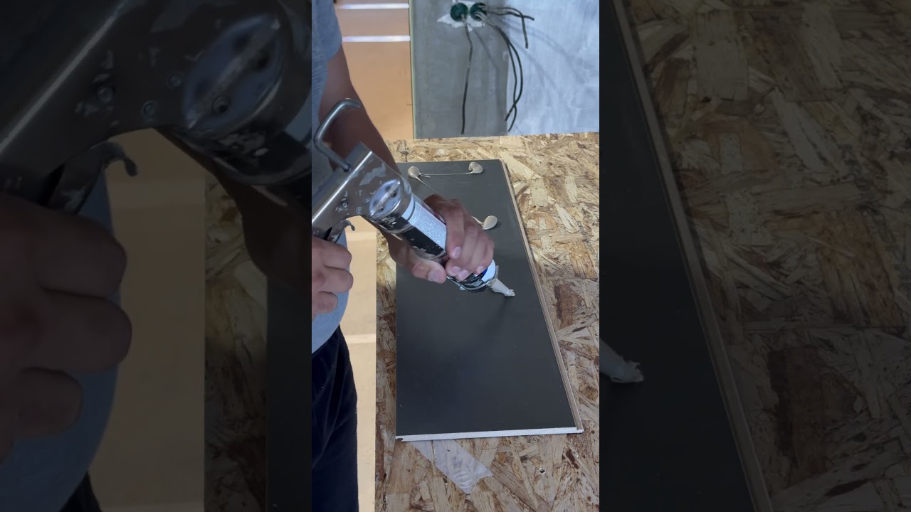 На какой клей клеить ламинат. На стены и потолок. Я использую жидкий гвозди 99.