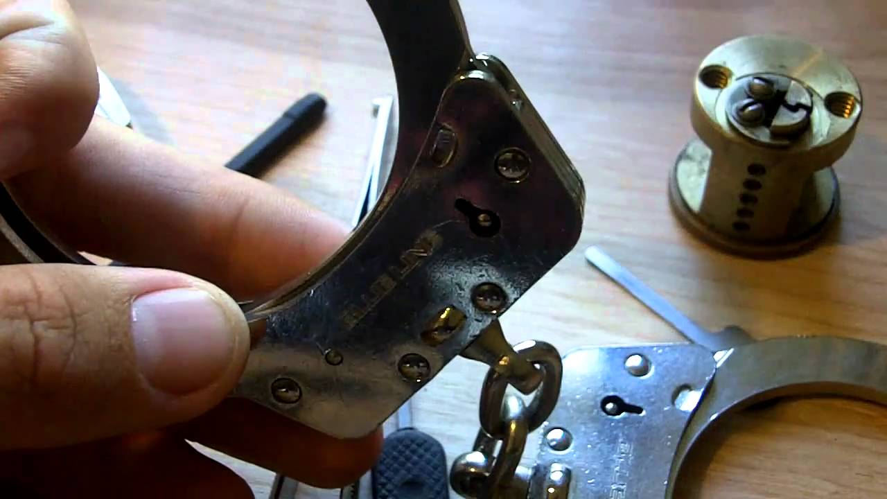 Single Lock Handcuff Key