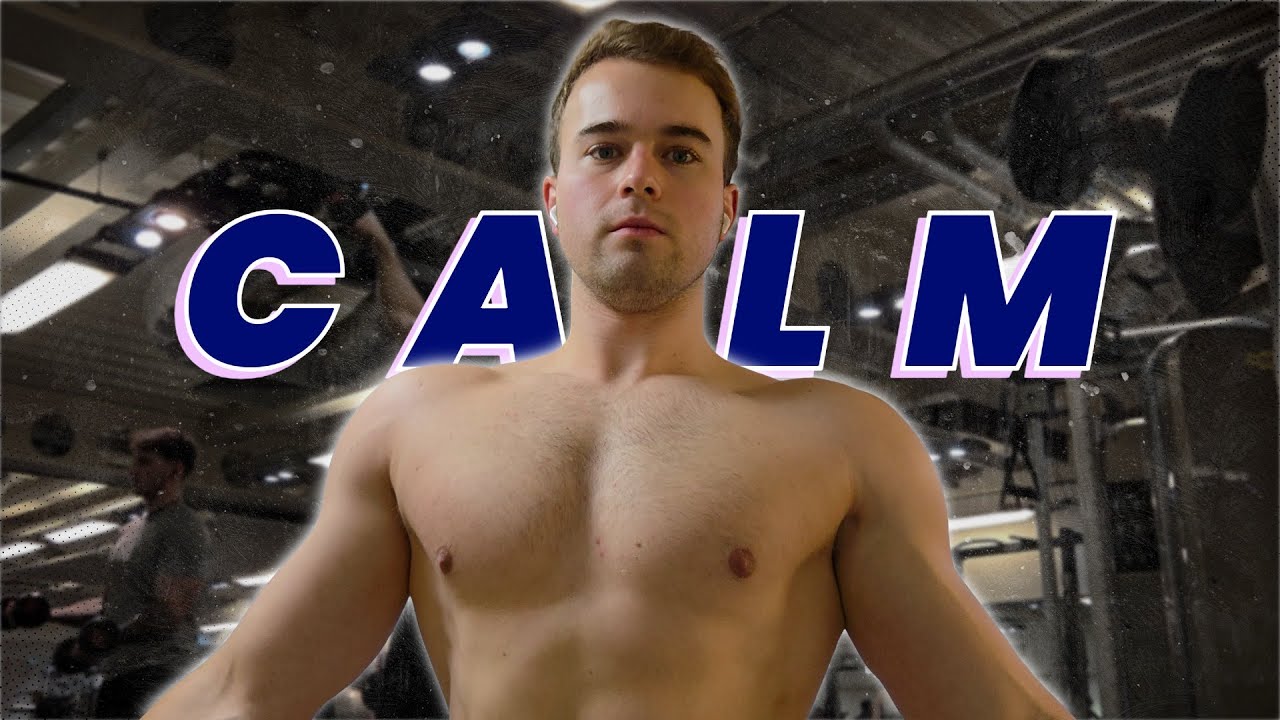 Я шепчу во время тренировки груди и бицепсов [ASMR]