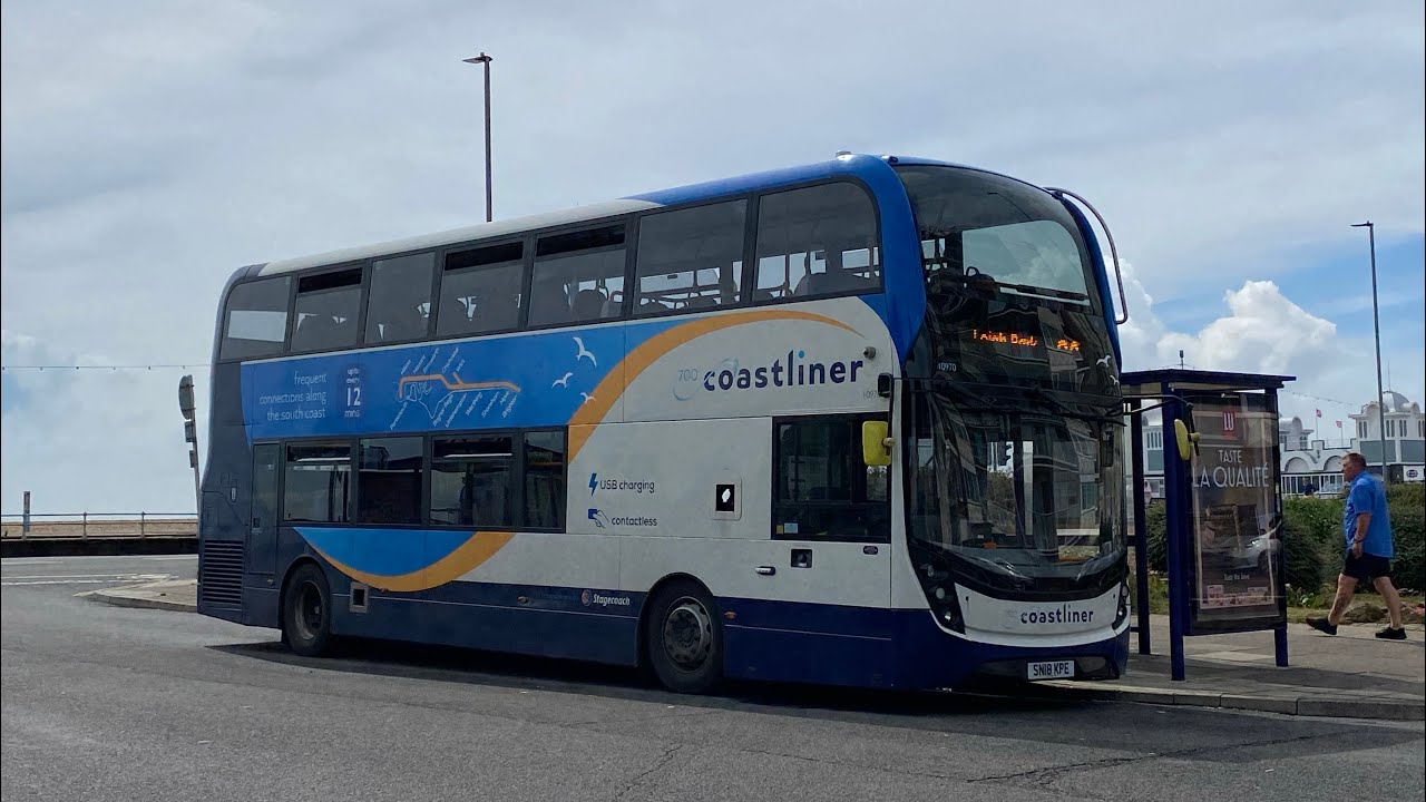 buses-on-southsea-seafront-august-2022-youtube