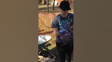 👩🏻‍🌾🍎 How We Layered Our First Compost Bin 🍌🥑🥚