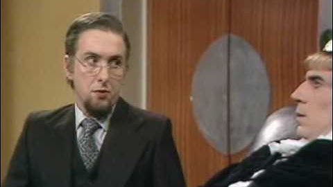 Monty Python - Hamlet