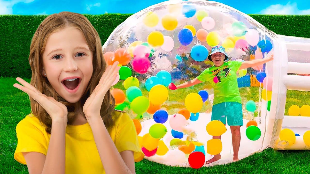 Nastya havuz oyuncaklarıyla oynuyor ve iyi davranışlar sergiliyor - Çocuklar için video dizisi