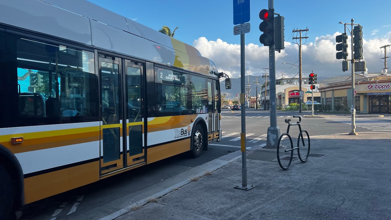 [Oahu] Honolulu Bus #895 Route 2 - YouTube