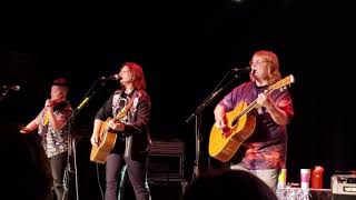 Indigo Girls - &quot;Pendulum Swinger&quot; 2020-01-25