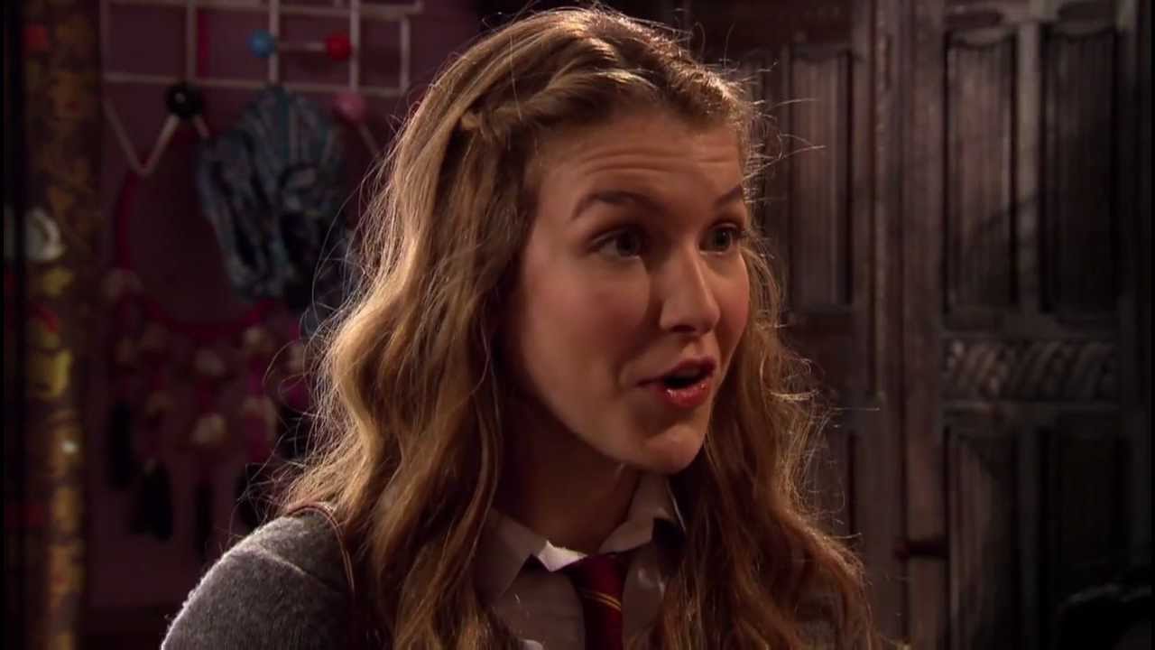 House of Anubis | House of Heists: Song of Hathor | Nick - Where is Sankhara when you need her??  Watch House of Anubis.