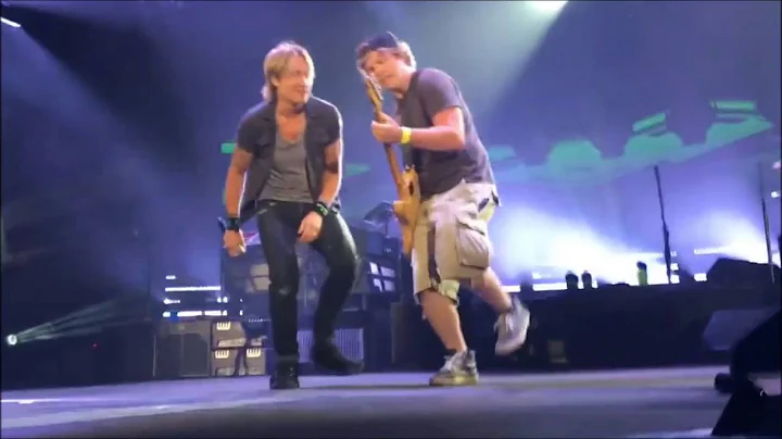 Rob Joyce Plays Guitar For Keith Urban on "Good Th...