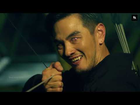 A vampire descendant, lost her sister mysteriously | Movie scene