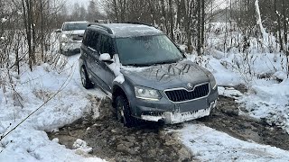 SKODA YETI, HUMMER H3, HAVAL H9 и MITSUBISHI PAJERO SPORT в зимнем лесу на разведке нового маршрута.