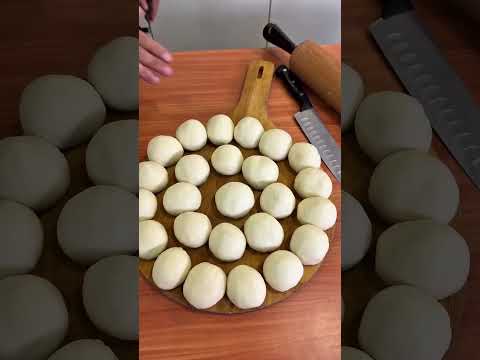 ٢٥ ساندوتش بكيلو واحد دقيق و الحشو على مزاجك