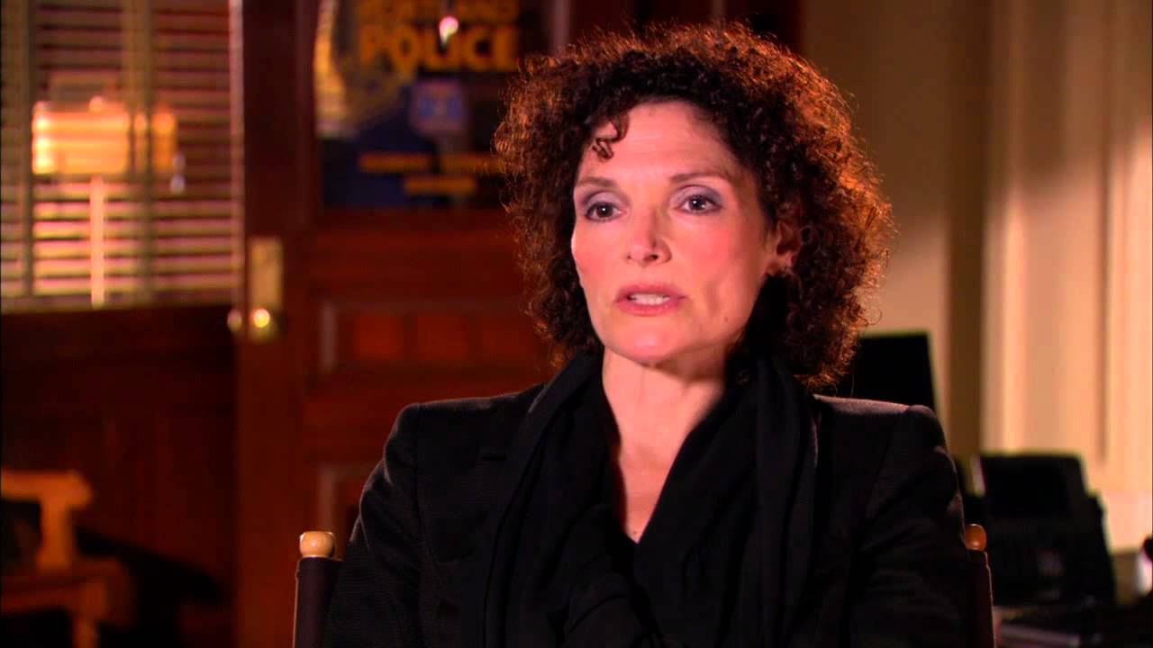 Mary Elizabeth Mastrantonio Grimm Season 2 Interview Youtube