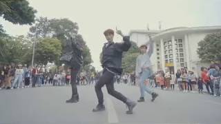[BEHIND THE SCENE] Các chàng trai nhóm M.S Crew quẩy La Vie en Rose cực sung trên phố đi bộ Hồ Gươm
