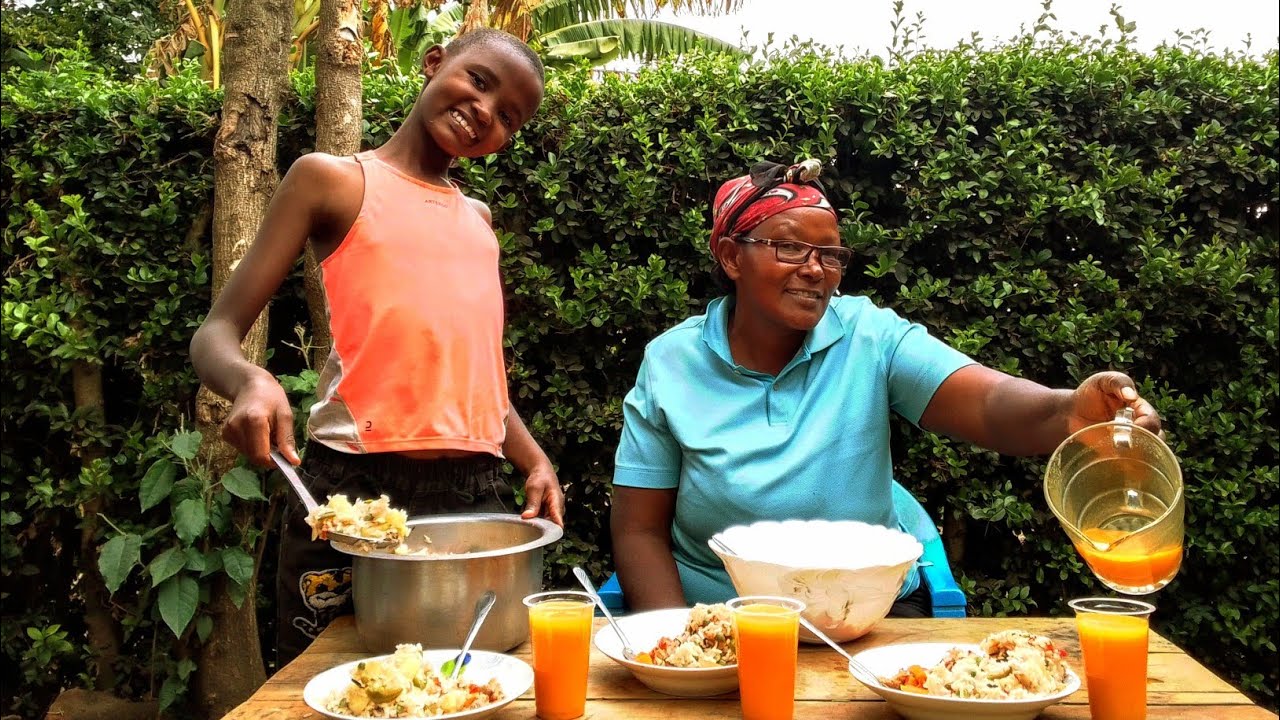 Traditional Simple Living//Mango Juice and a quick simple meal🛖