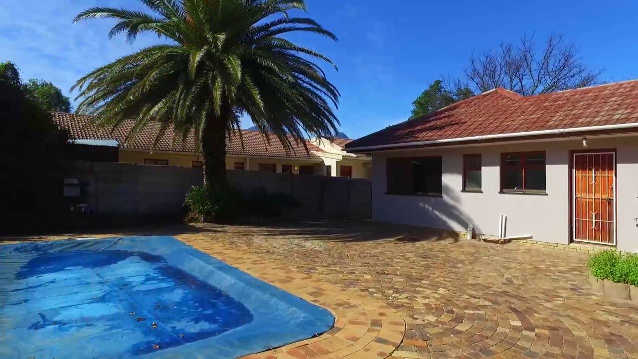 4 Bedroom House for sale in Western Cape Boland Somerset West