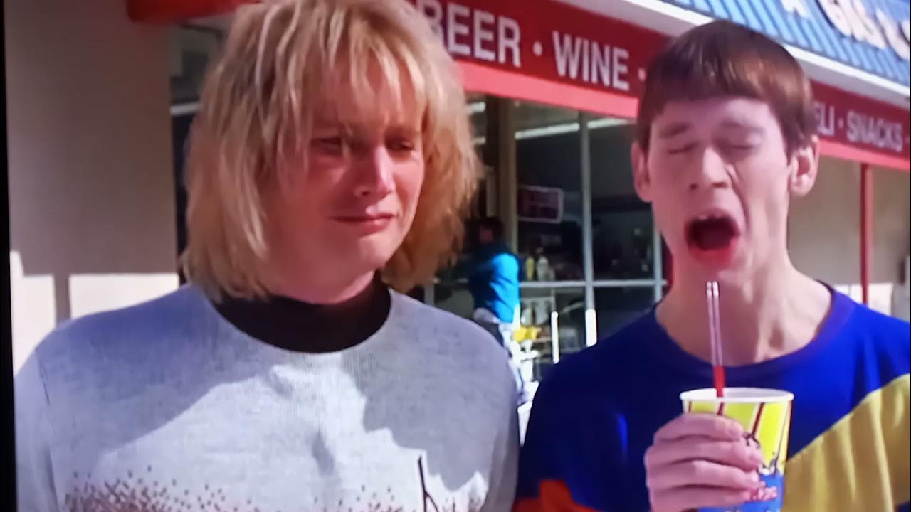 DUMB AND DUMBERERWhen harry met Lloyd "Brain freeze slushy scene