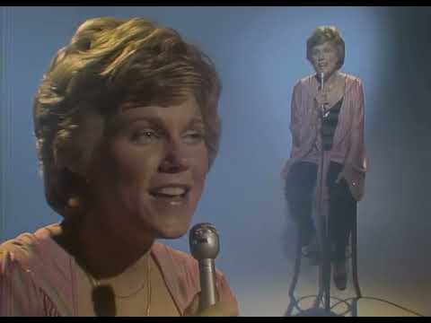 Anne Murray - Shadows in the Moonlight #shorts