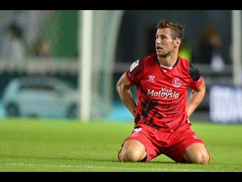 GRZEGORZ KRYCHOWIAK ●