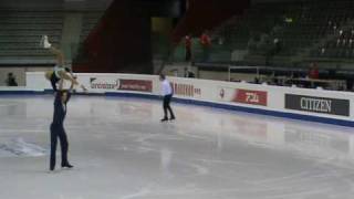 Maria Mukhortova & Maxim Trankov - practice of Group 4 lift in their SP