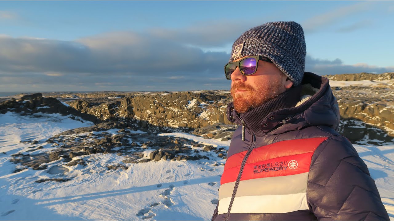 ICELAND BRIDGE BETWEEN CONTINENTS