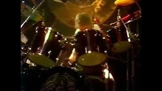 Download lagu Queen - I’m In Love With My Car (Live in Houston: 11/12/1977)