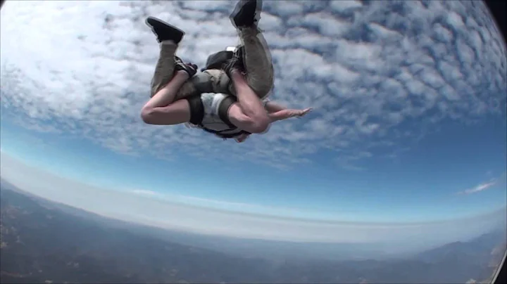Jessica Branham SKYDIVES!!!