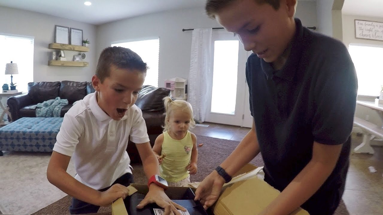 😱 THE KIDS COULD NOT BELIEVE WHAT CAME IN THE MAIL TODAY! 📦