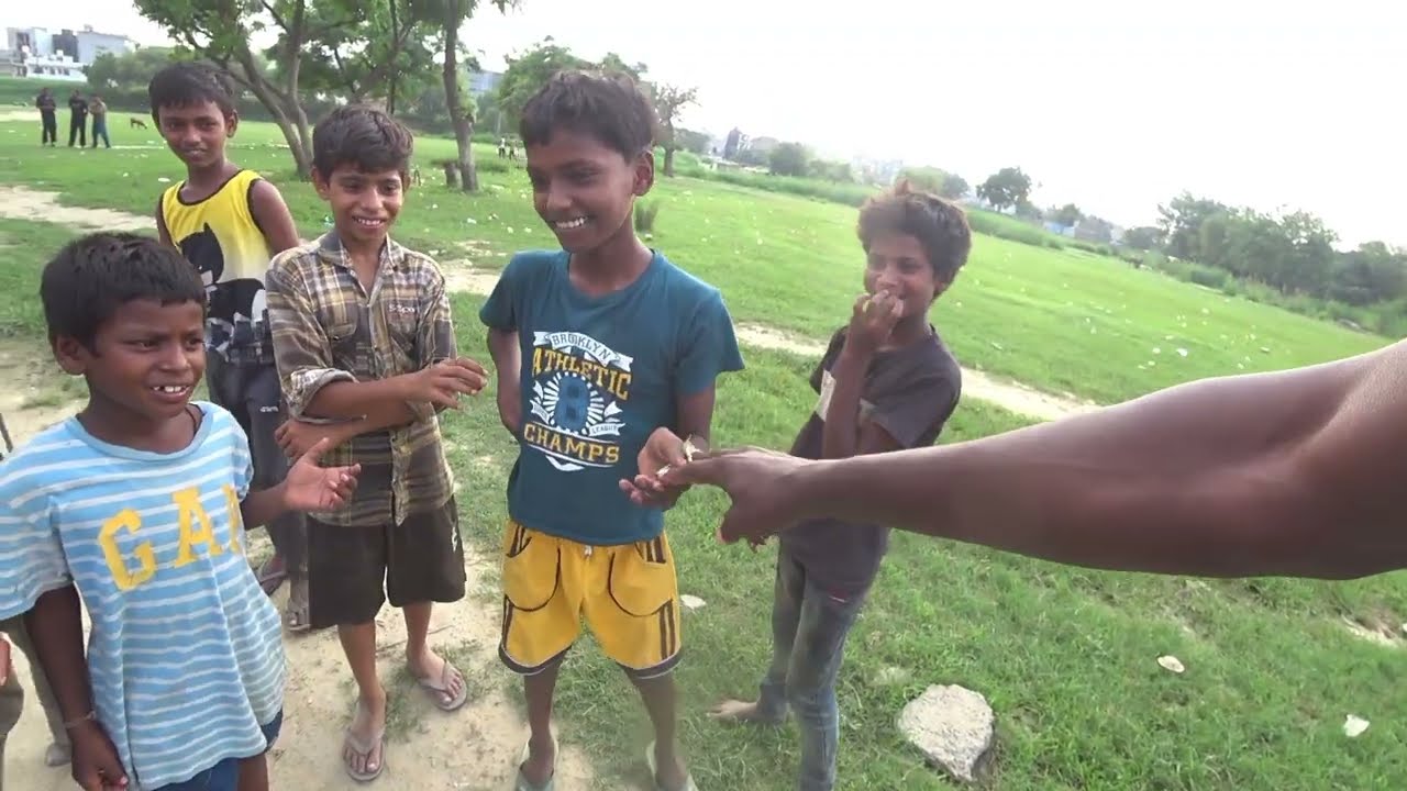 Indian kids react seeing black man From Africa!! 