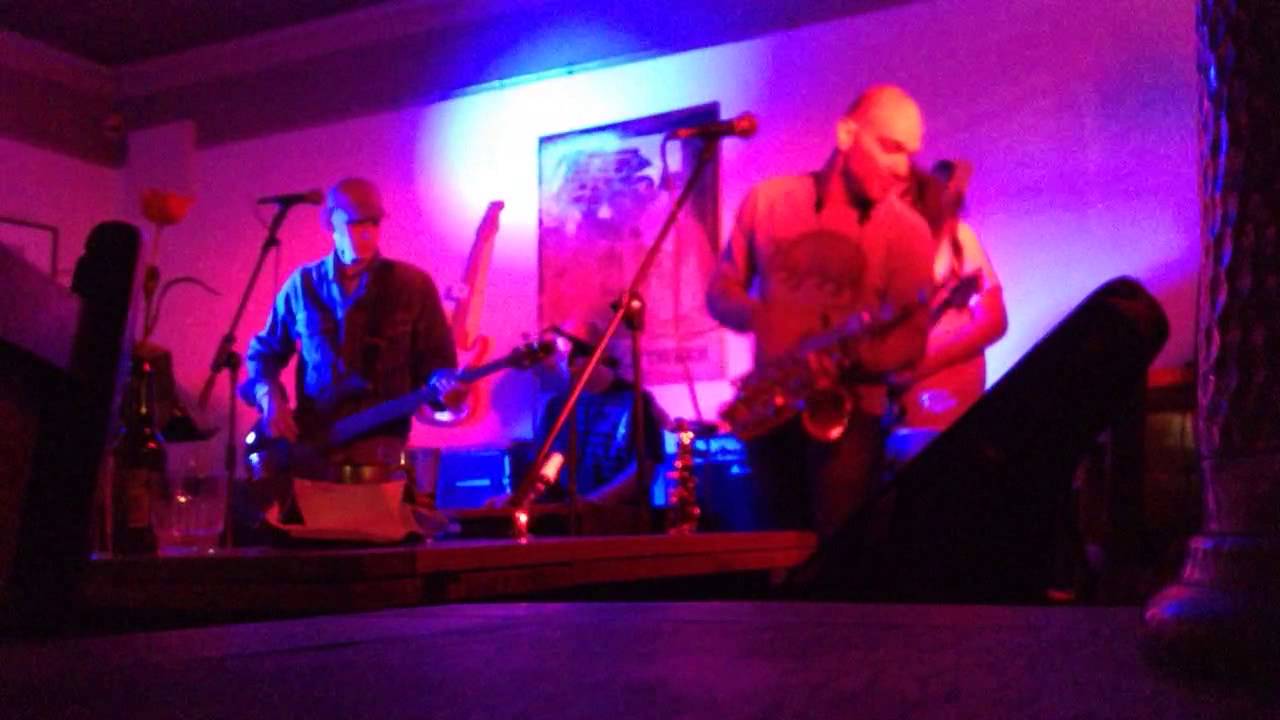 Sunday night jam at the Ladywell Tavern