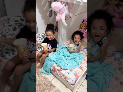 ELAS FORAM PEGAS NO FLAGRA 😂😂 @rebecagomes8090  #funny