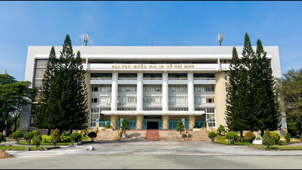 Exploring Vietnam’s Largest University: A City Within Itself! 🇻🇳 – Video