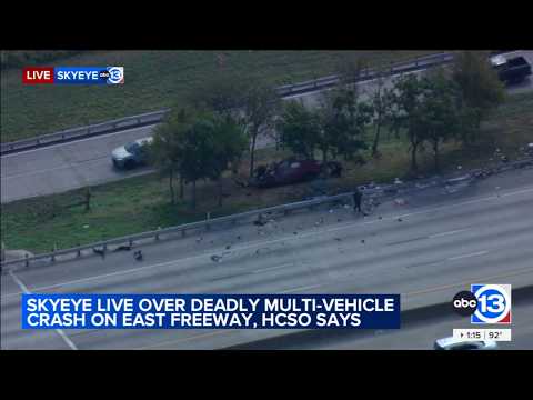 2 killed in multi-vehicle crash on East Freeway at Monmouth; all EB lanes closed, HCSO says