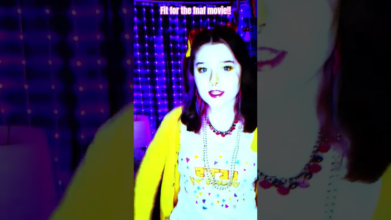 its not backwards in person #cosplay #trending #viral #relatable #fyp #fnaf #fnaf2 #toychica #boost