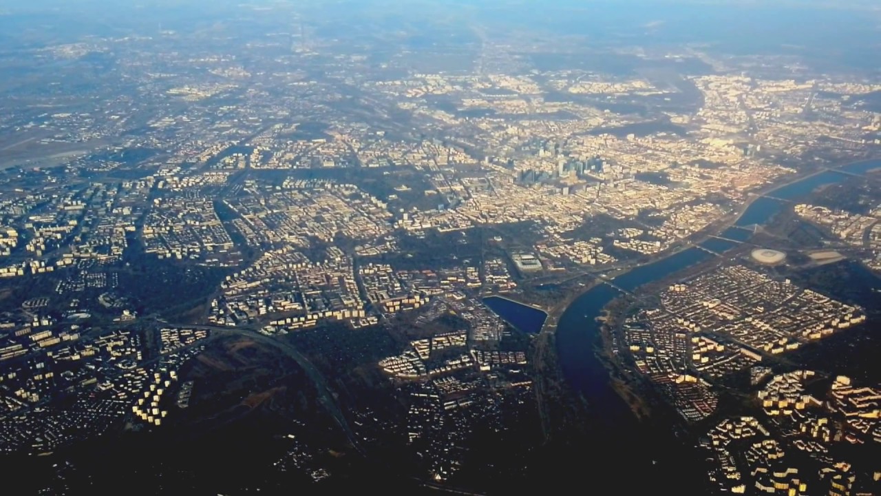 Widok na Warszawę - start z Okęcia i widok na Centrum