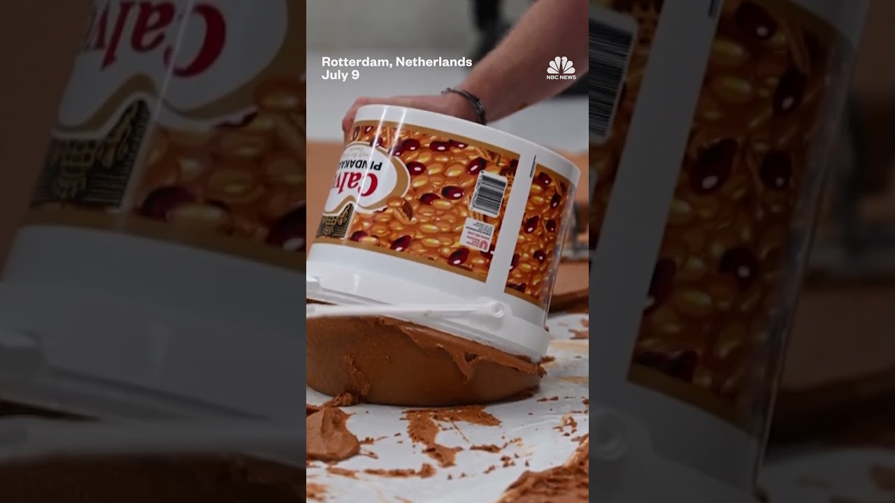 Museum spreads 800 pounds of peanut butter on its floor Museum spreads 800 pounds of peanut butter on its floor